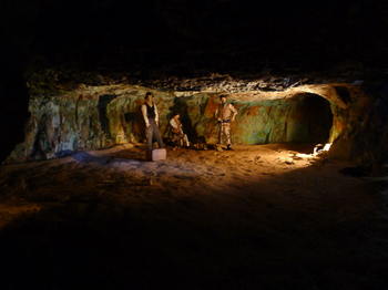 Reconstitution de la vie dans la mine