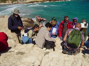 Géologues au travail sur la Côte Bleue