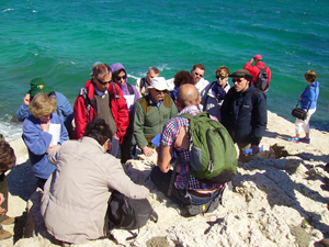 Géologues au travail sur la Côte Bleue