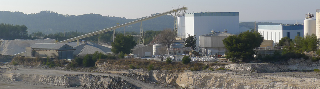 Vue de la carrière depuis Orgon