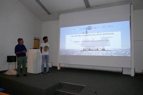 Remise des prix - Olympiades de G2osciences 2019 Conférence de Nicolas Lusinier