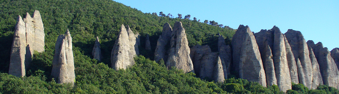 Panorama sur les Pénitents des Mées